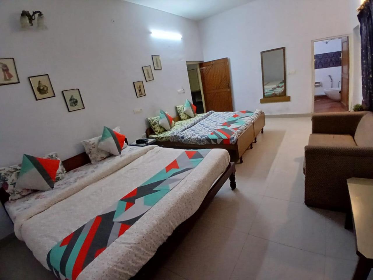 Hotel Singhasan House Jaipur Quarto foto